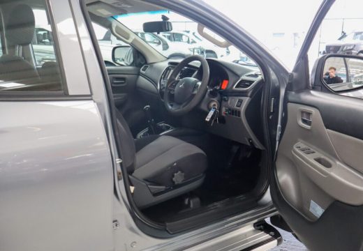 2017 MITSUBISHI TRITON GLX PLUS 4X4