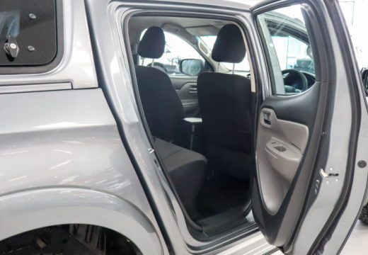 2017 MITSUBISHI TRITON GLX PLUS 4X4