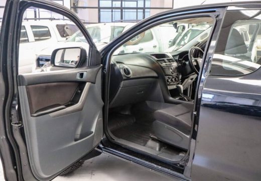 2017 MAZDA BT-50 XT HI-RIDER 4X2