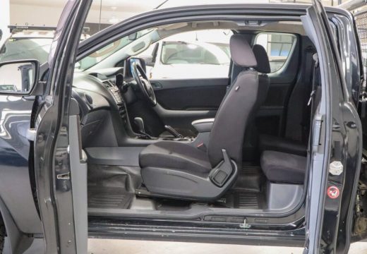 2017 MAZDA BT-50 XT HI-RIDER 4X2