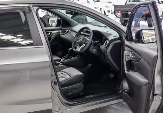 2021 NISSAN QASHQAI TI