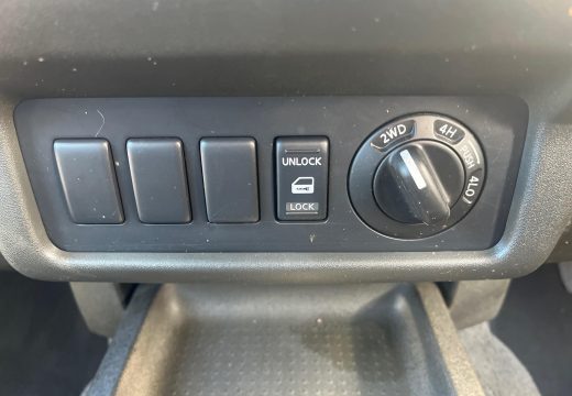 2008 Nissan Navara ST-X D40 4X4
