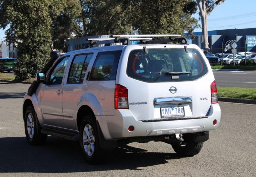2011 Nissan Pathfinder ST-L R51 Series 4