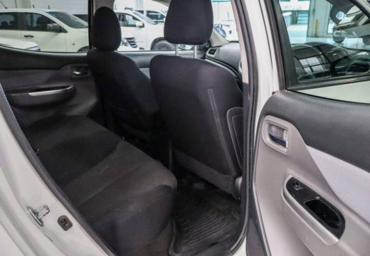 2015 MITSUBISHI TRITON GLS 4X4