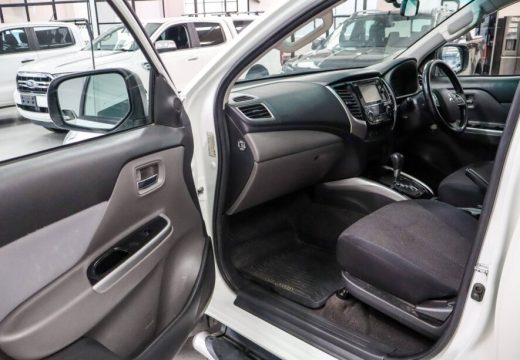 2015 MITSUBISHI TRITON GLS 4X4