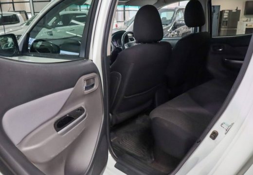 2015 MITSUBISHI TRITON GLS 4X4