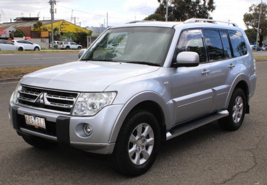 2009 Mitsubishi Pajero GLS NT 4X4