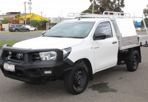 2017 Toyota Hilux Workmate TGN121R 4X2