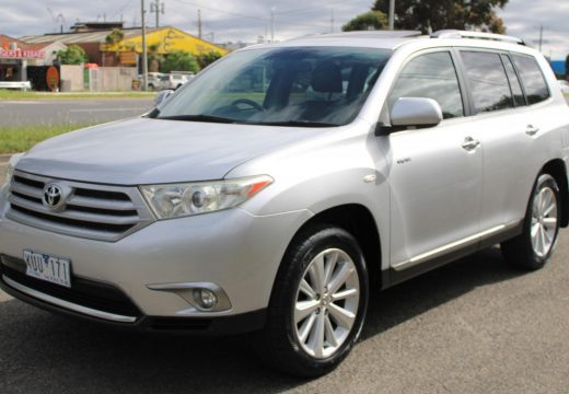 2011 Toyota Kluger Grande