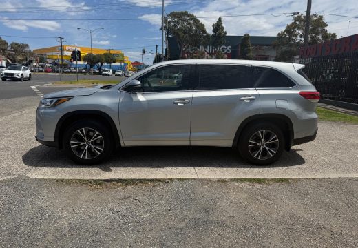 2017 Toyota Kluger GX