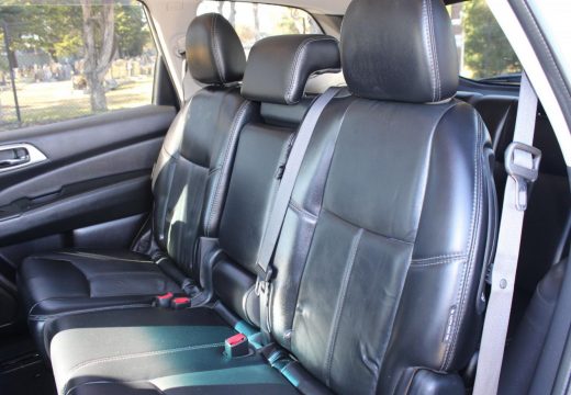 2018 Nissan Pathfinder ST-L N-Sport R52