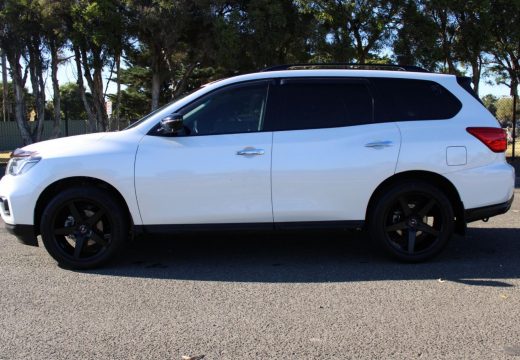 2018 Nissan Pathfinder ST-L N-Sport R52