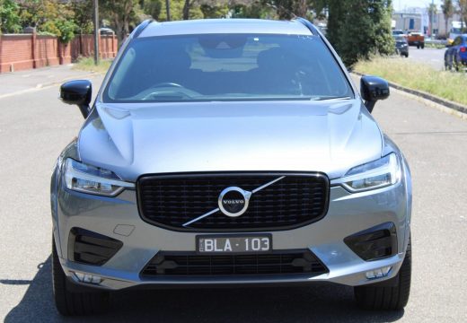 2020 Volvo XC60 T6 R-Design 246