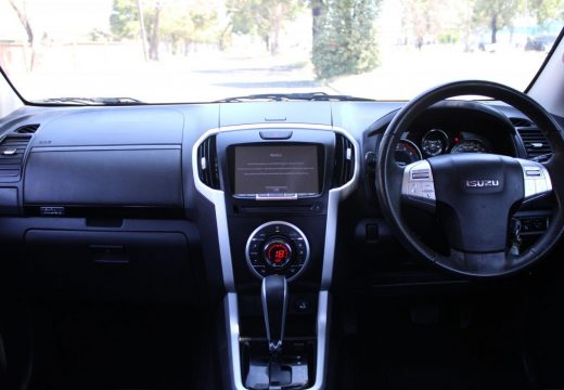 2018 Isuzu MU-X LS-U UC