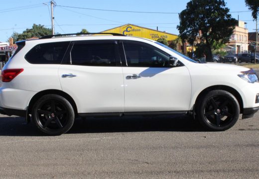2018 Nissan Pathfinder ST-L N-Sport R52