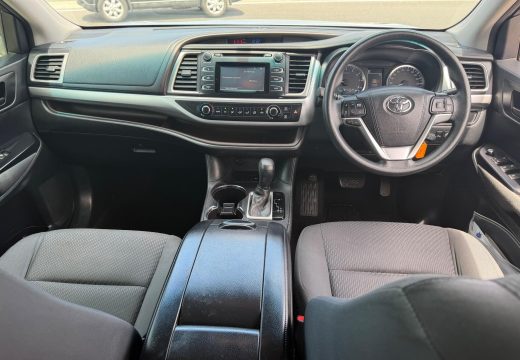 2017 Toyota Kluger GX