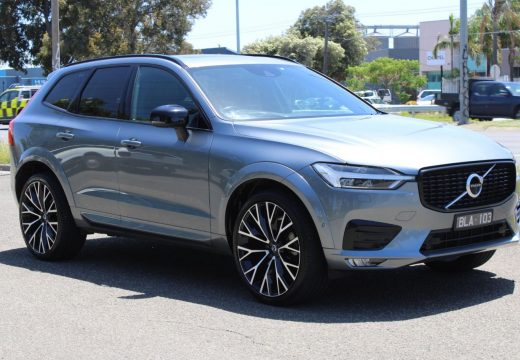 2020 Volvo XC60 T6 R-Design 246