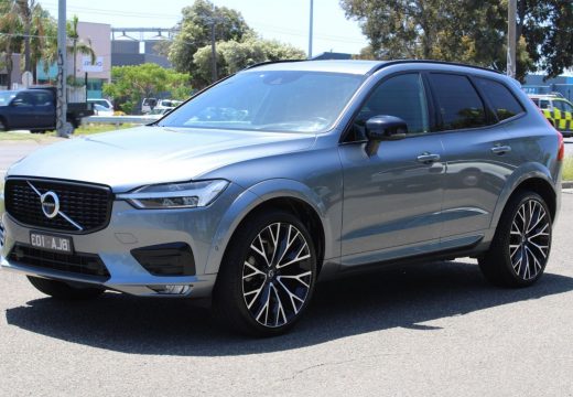 2020 Volvo XC60 T6 R-Design 246