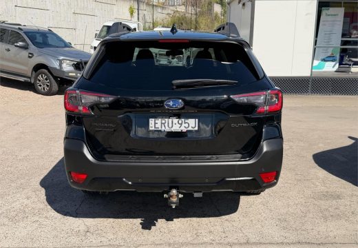 2021 Subaru Outback B7