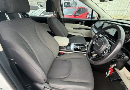 2023 Kia Carnival Si