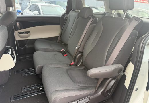 2023 Kia Carnival Si