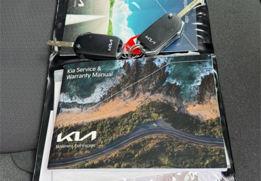 2023 Kia Carnival Si