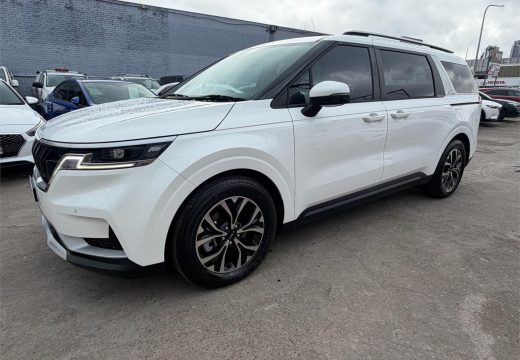 2023 Kia Carnival Si