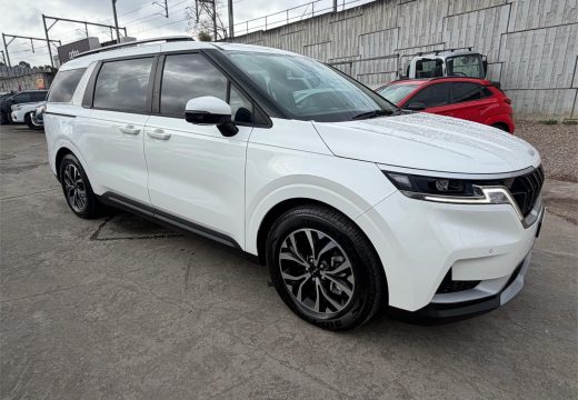 2023 Kia Carnival Si