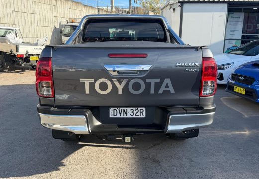 2017 Toyota Hilux SR5 4X4
