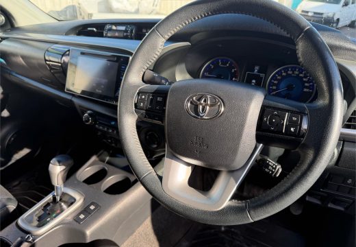 2017 Toyota Hilux SR5 4X4