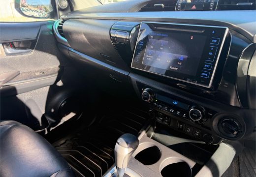 2017 Toyota Hilux SR5 4X4