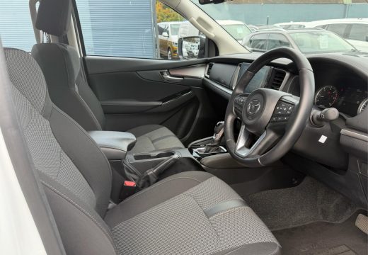 2024 Mazda BT-50 XTR 4X2