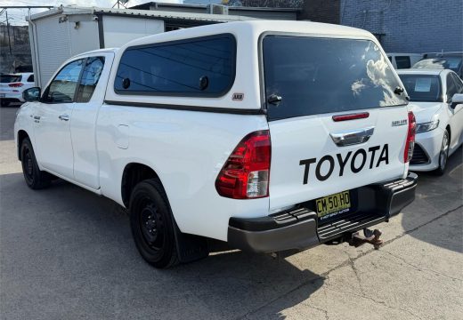 2017 Toyota Hilux SR 4X2