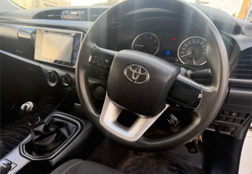 2017 Toyota Hilux SR 4X2