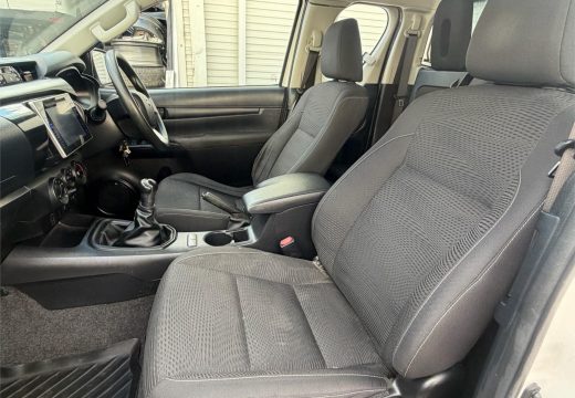 2017 Toyota Hilux SR 4X2