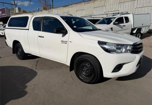 2017 Toyota Hilux SR 4X2