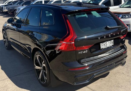 2023 Volvo XC60 Ultimate B6 Dark