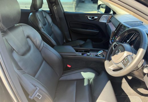 2023 Volvo XC60 Ultimate B6 Dark