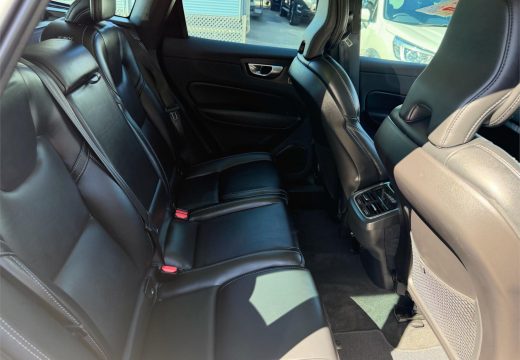 2023 Volvo XC60 Ultimate B6 Dark