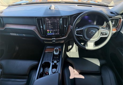 2023 Volvo XC60 Ultimate B6 Dark