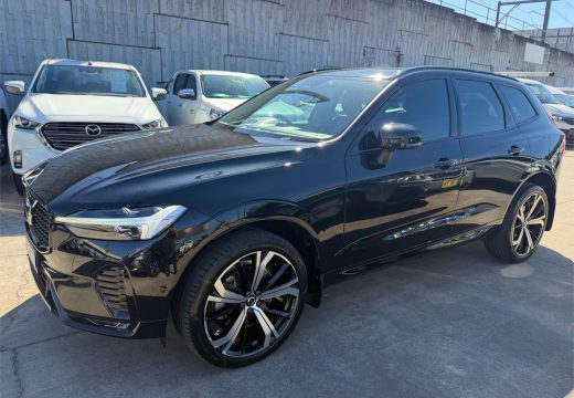 2023 Volvo XC60 Ultimate B6 Dark