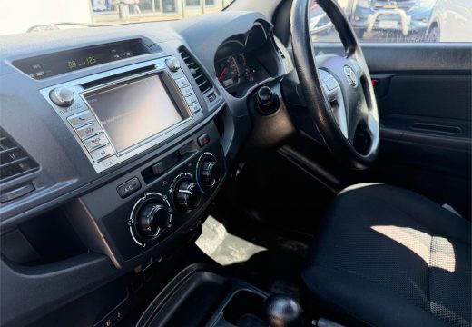 2014 Toyota Hilux SR 4X2