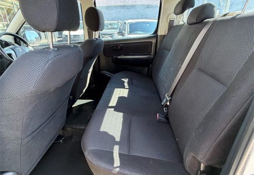 2014 Toyota Hilux SR 4X2