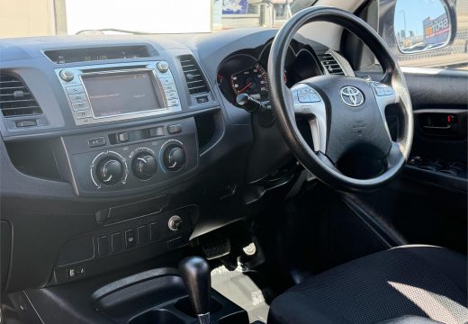 2014 Toyota Hilux SR 4X2