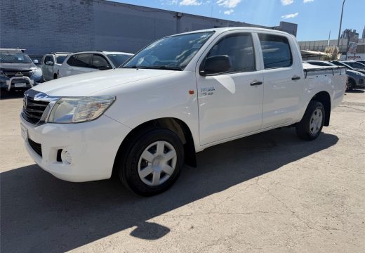 2014 Toyota Hilux SR 4X2