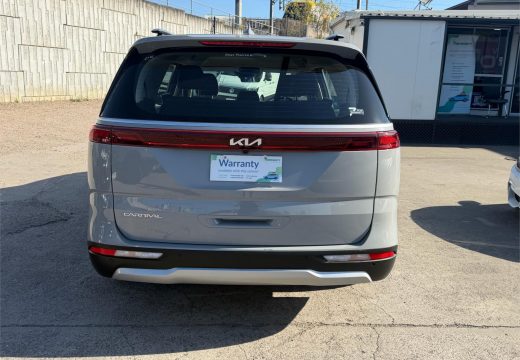 2023 Kia Carnival S