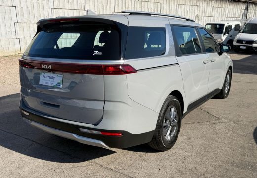 2023 Kia Carnival S