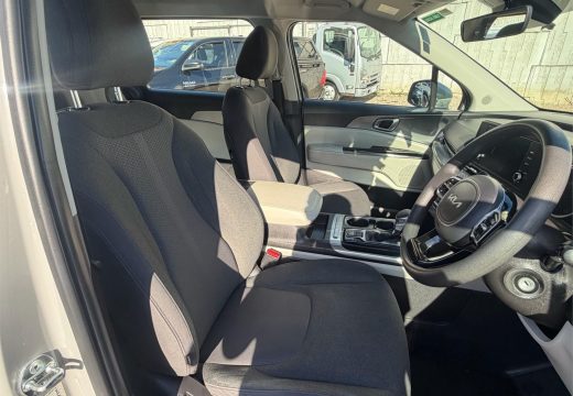2023 Kia Carnival S
