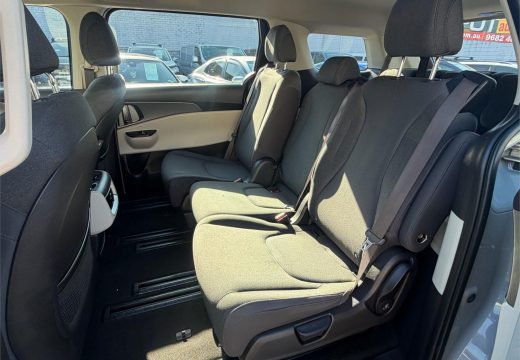 2023 Kia Carnival S