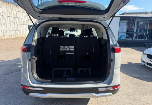2023 Kia Carnival S